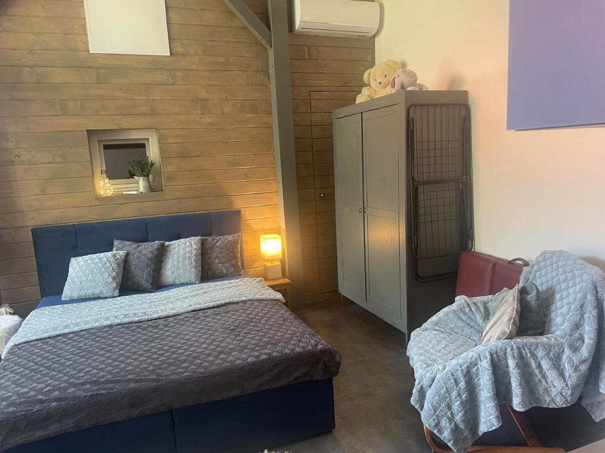 Komárno Monpe Apartmanik S Atmosferou מראה חיצוני תמונה