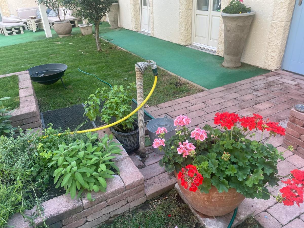 Komárno Monpe Apartmanik S Atmosferou מראה חיצוני תמונה