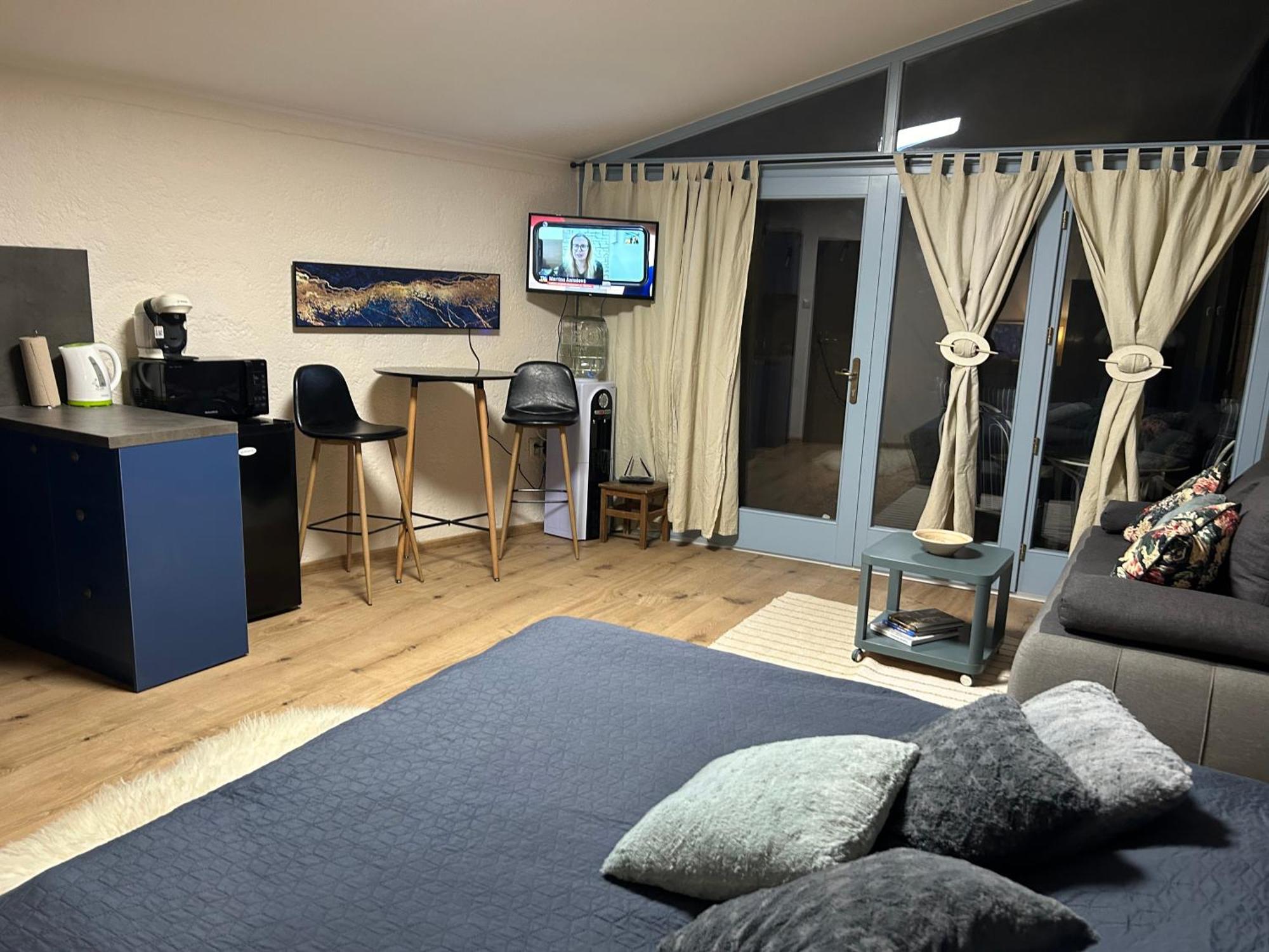 Komárno Monpe Apartmanik S Atmosferou מראה חיצוני תמונה